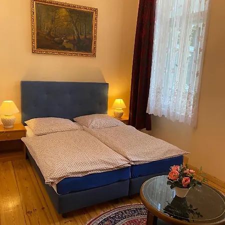 Gunia 2* Βερολίνο