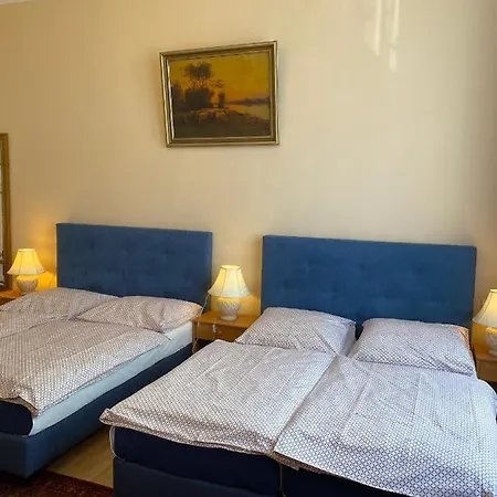 Gunia Πανσιόν