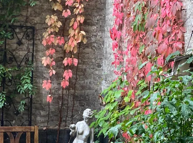 Gunia Πανσιόν 2*