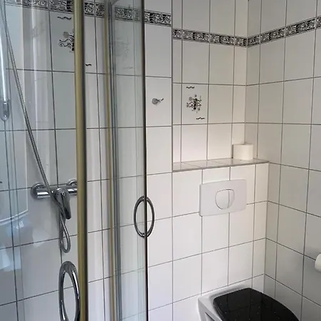 Gunia 2* Berlín