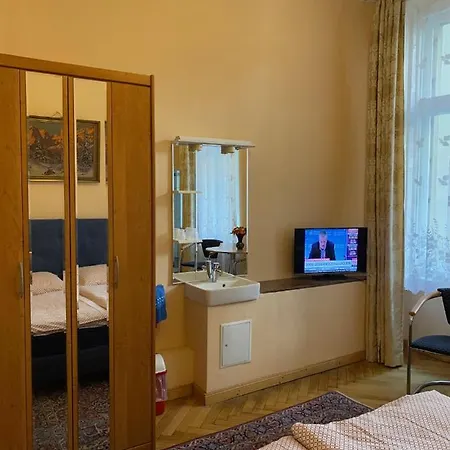 招待所 古尼亚酒店 2*