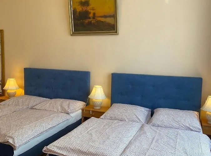 Gunia Πανσιόν