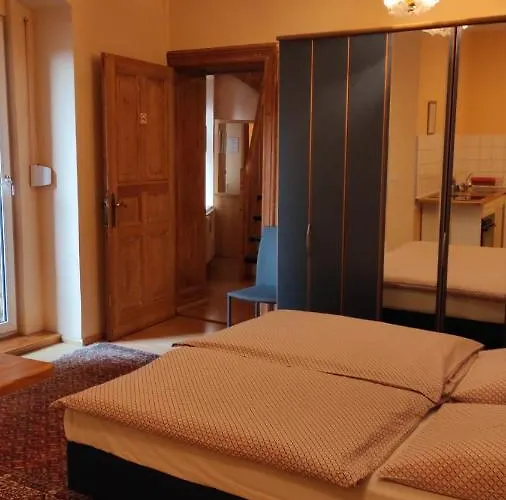 Gunia Πανσιόν 2*